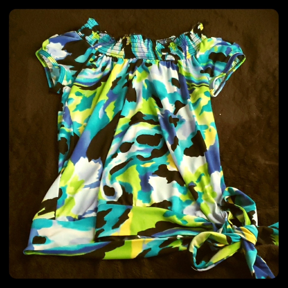 Colorful short sleeve shirt